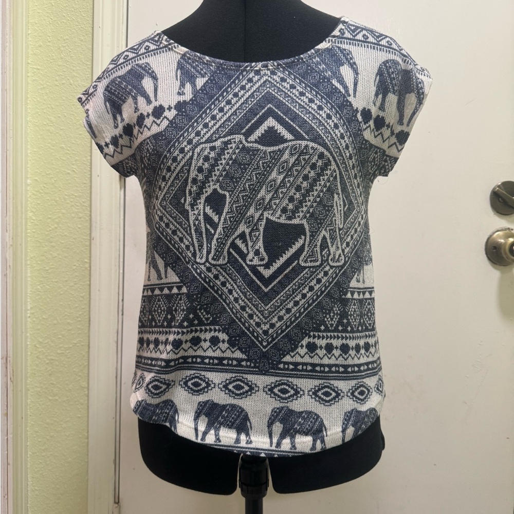 Blu Planet Black and White Elephant Pattern Blouse Size S